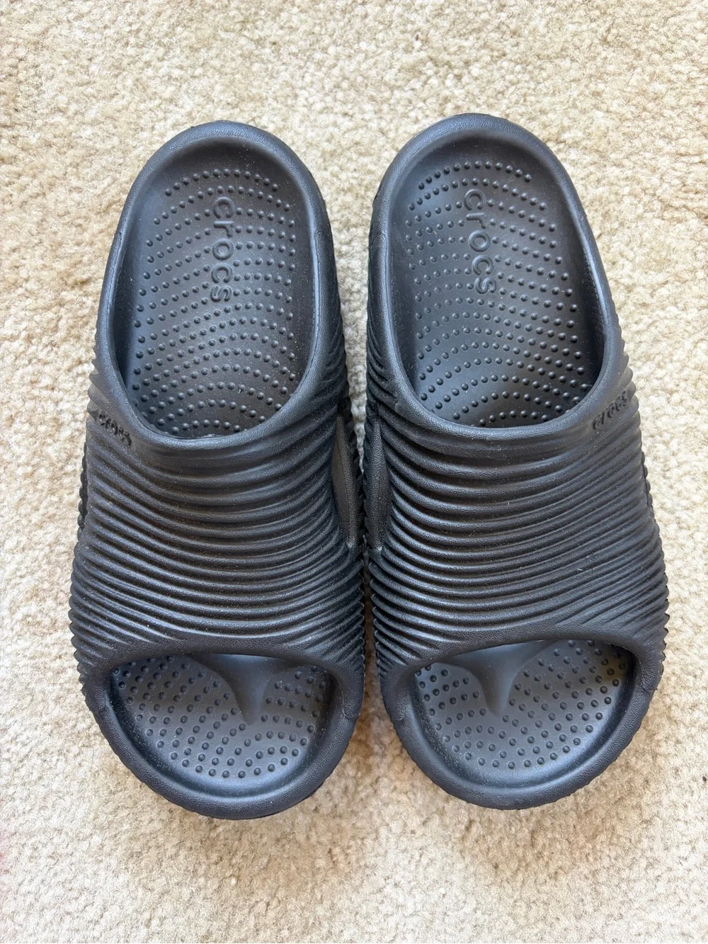 CROCS Mellow Tide Recovery Black Ribbed Slip-On Slides Sandals